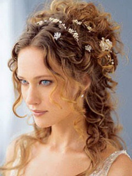 acconciature-capelli-ricci-e-lunghi-90 Hairstyles curly hair and long