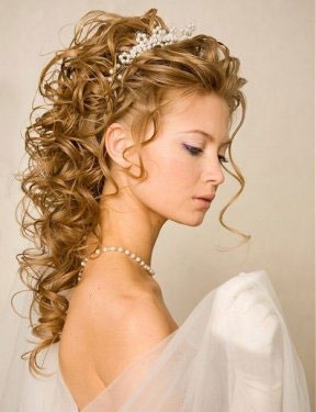 acconciature-per-capelli-ricci-medi-43_11 Hairstyles for curly hair medium