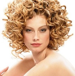 acconciature-per-capelli-ricci-medi-43_15 Hairstyles for curly hair medium